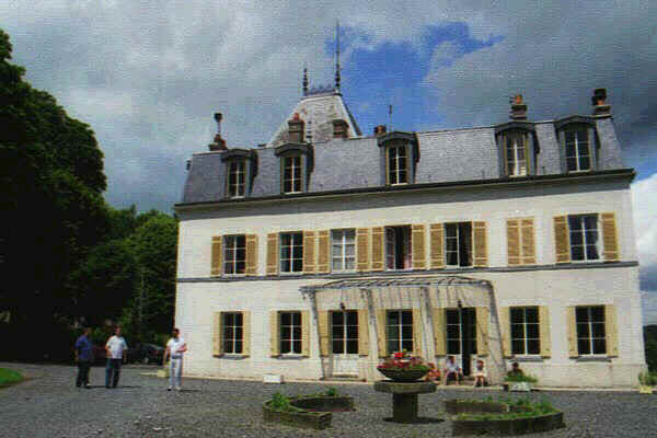 Chateau, front end